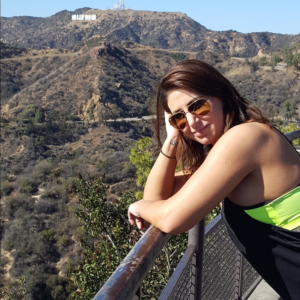 Workout tank with built in bra